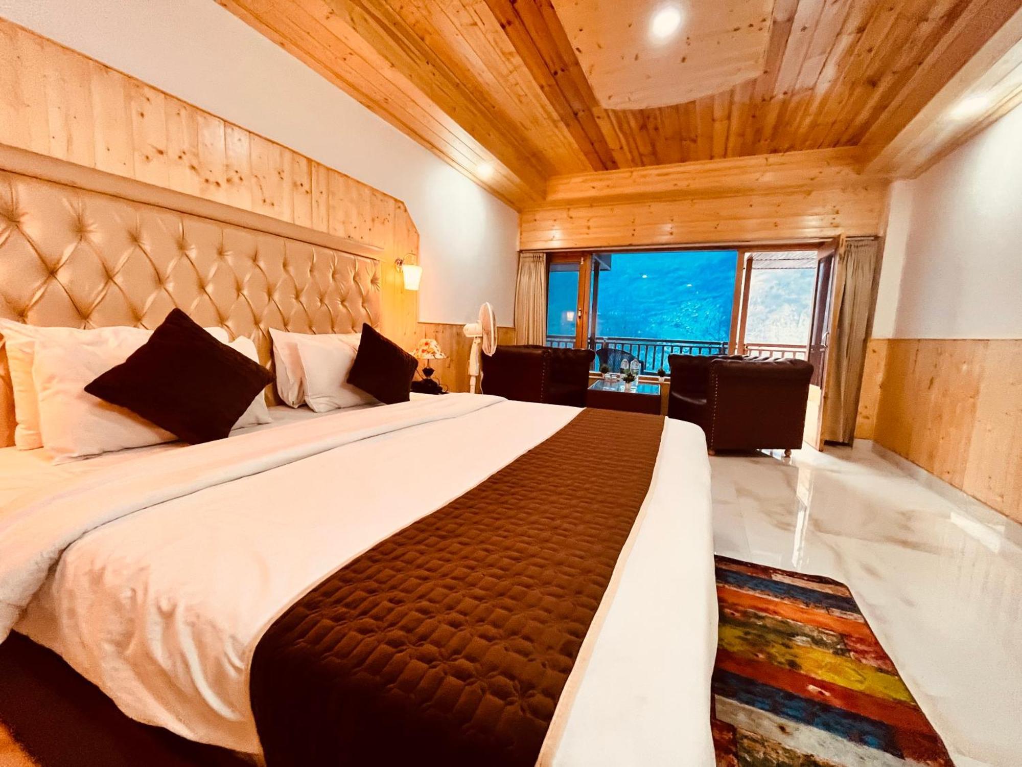 Himalayan Village Resort, Manali Exterior photo