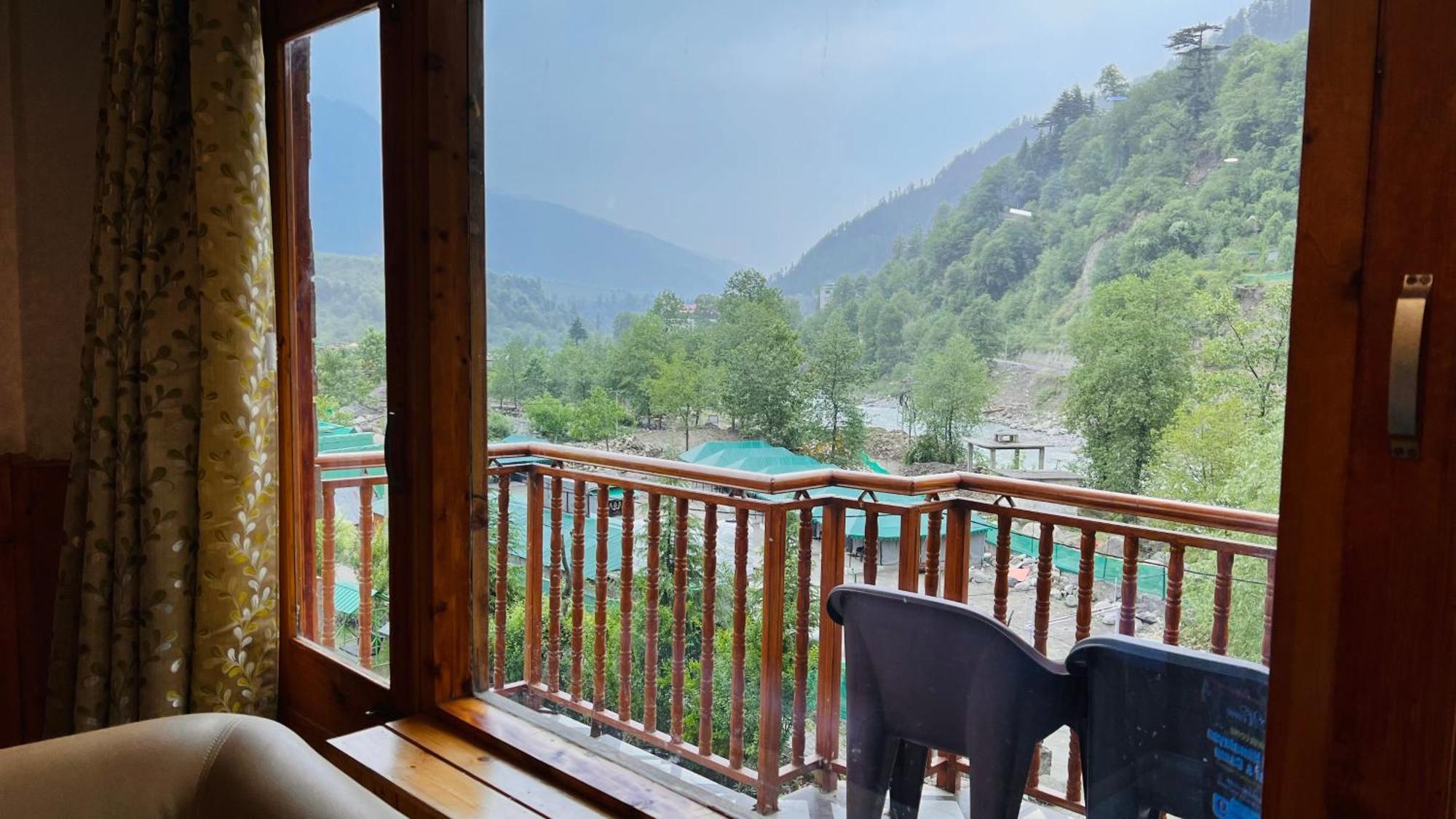 Himalayan Village Resort, Manali Exterior photo