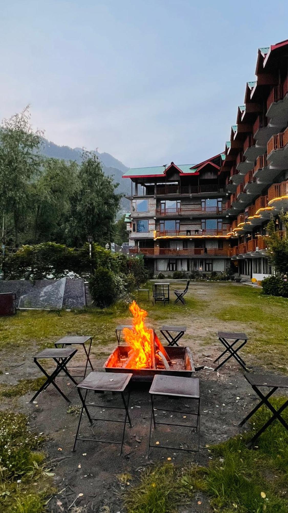 Himalayan Village Resort, Manali Exterior photo